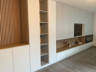 Creëren van een Gezellige Focus met een Elektrische Haard en TV-Wand