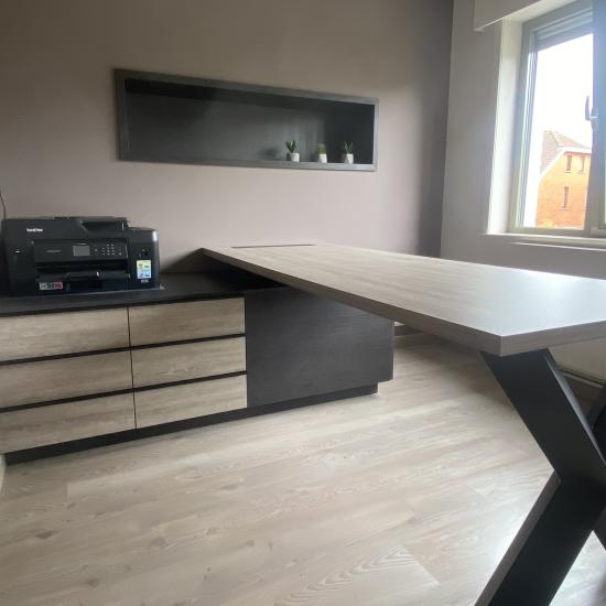 Creëren van een Gezellige Focus met een Elektrische Haard en TV-Wand