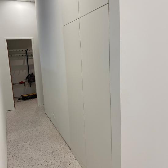 Inbouwkast in fitnessruimte